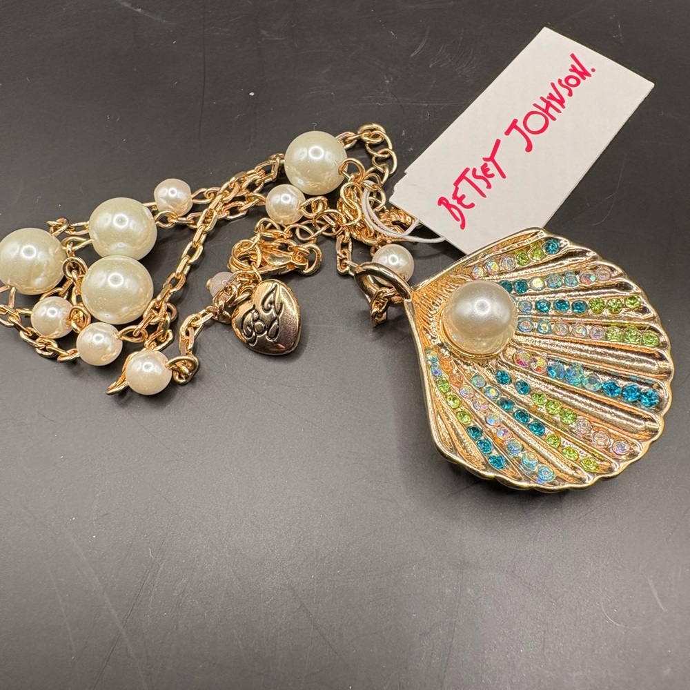 Betsey Johnson gold and crystal Shell Pendant Necklace
